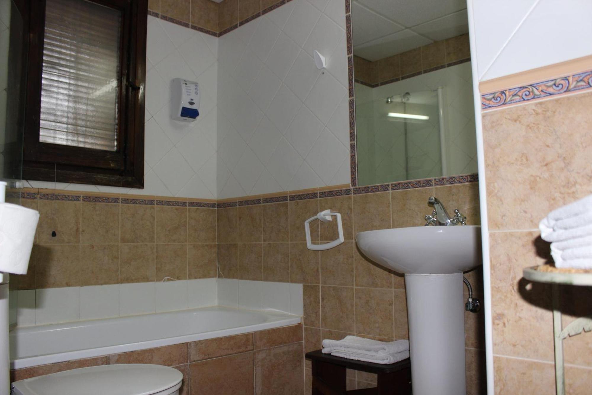 Apartamentos De Astroturismo La Canada Torrejon el Rubio Luaran gambar
