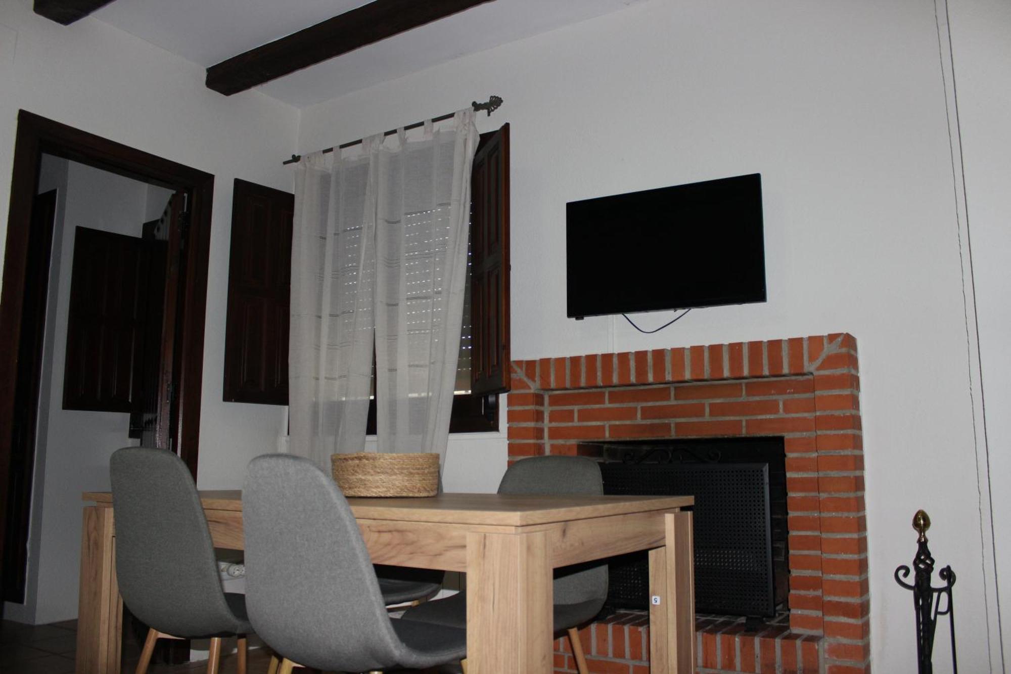 Apartamentos De Astroturismo La Canada Torrejon el Rubio Luaran gambar