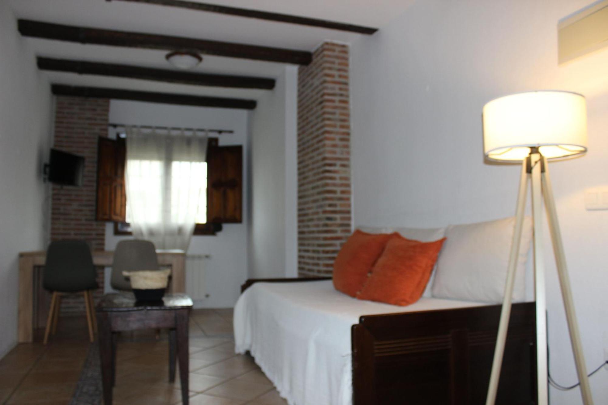 Apartamentos De Astroturismo La Canada Torrejon el Rubio Luaran gambar